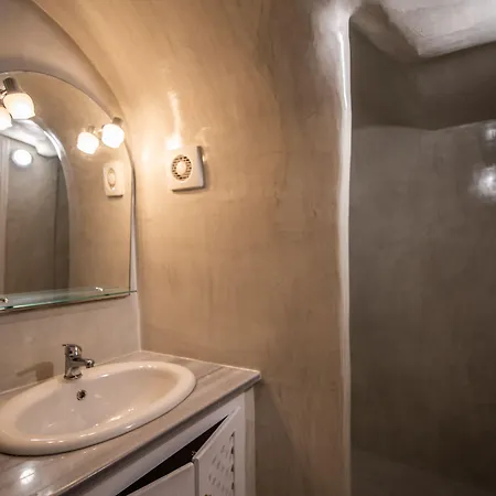 Διαμέρισμα Caves 1880