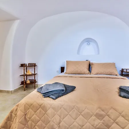 Caves 1880 Apartment