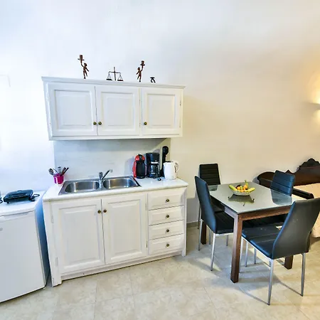 Caves 1880 Apartment